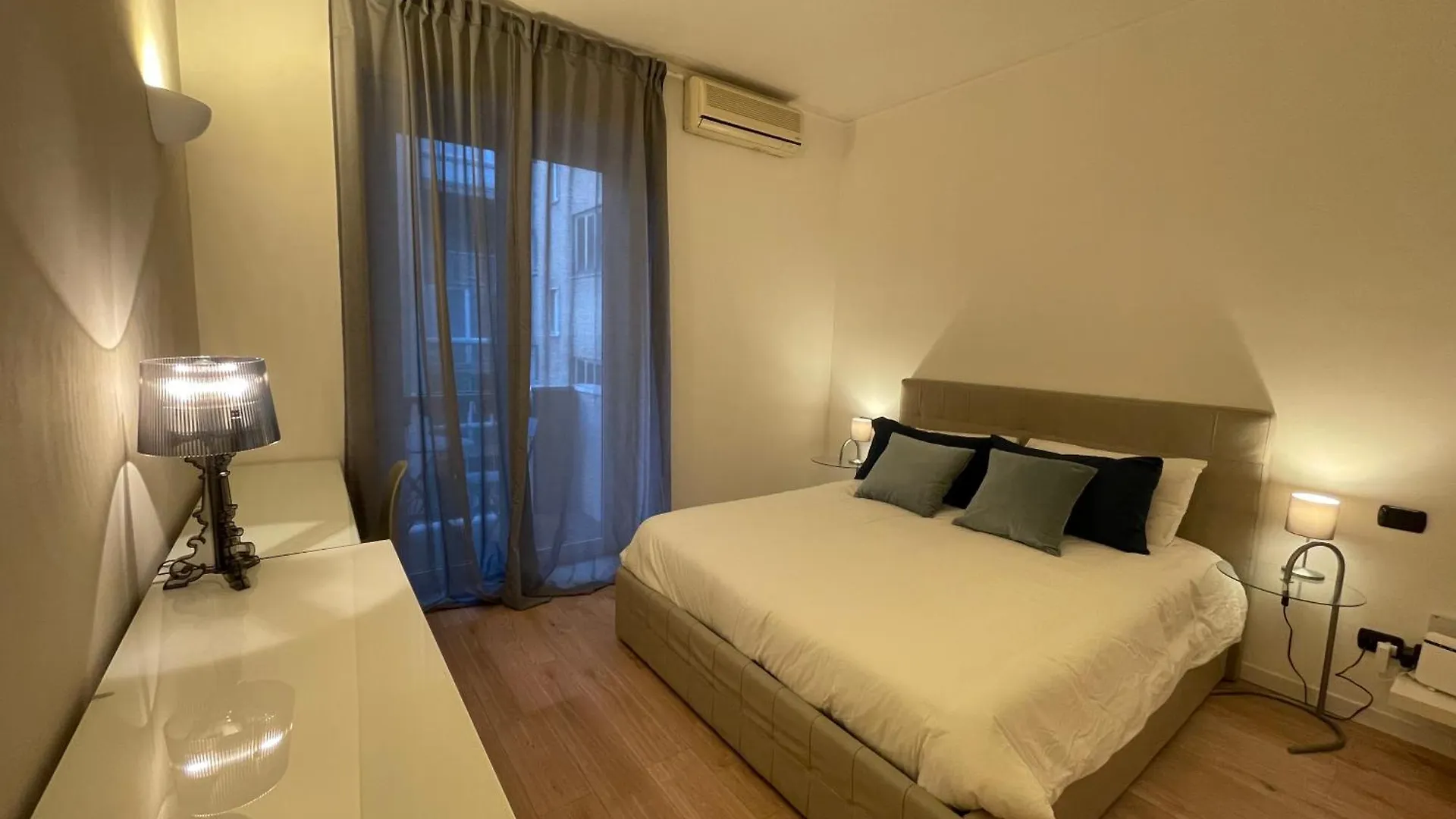 Solari Apartment, Milan Fashion Street