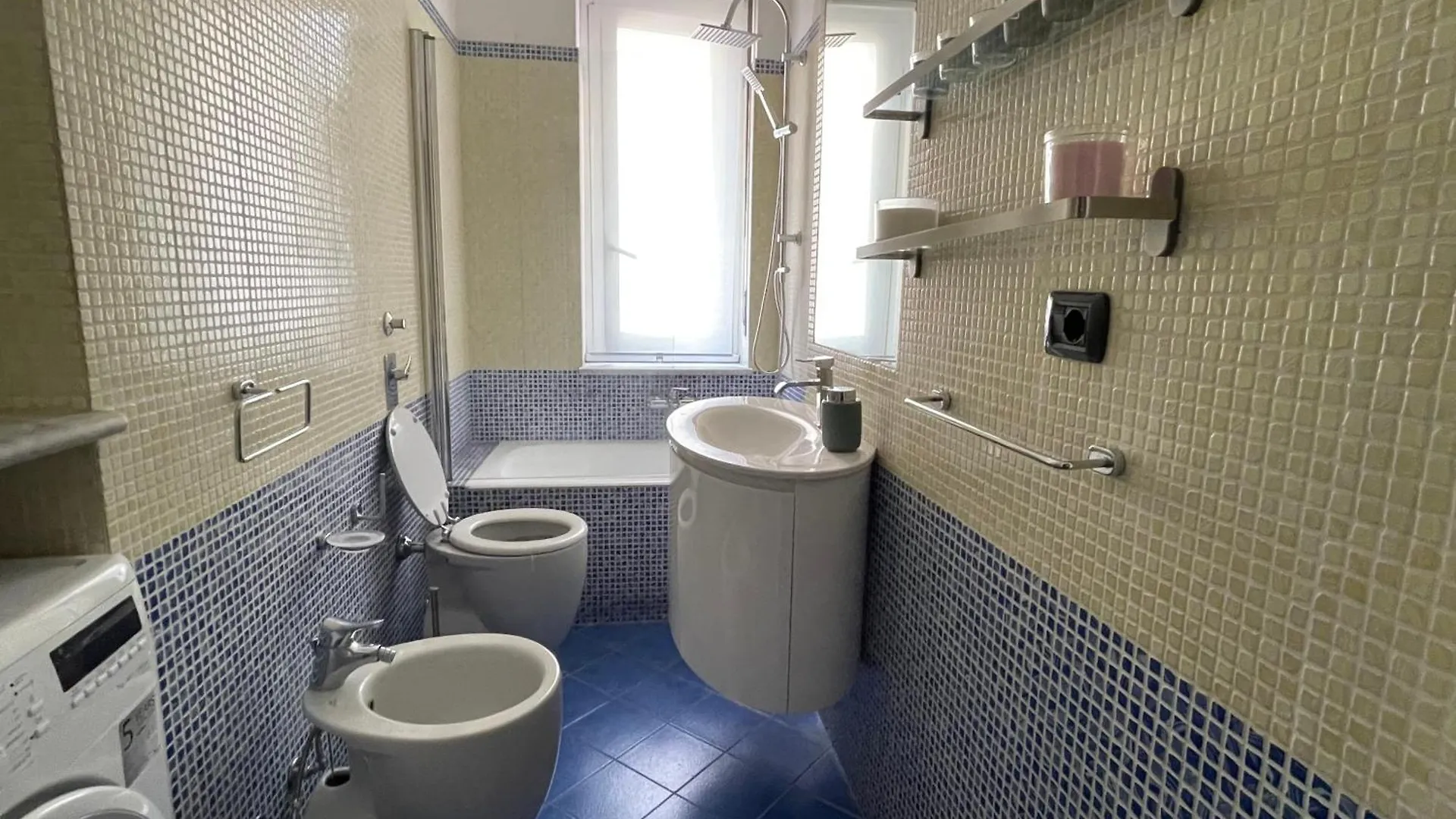 Solari Apartment, Milan Fashion Street 0*,  Italy