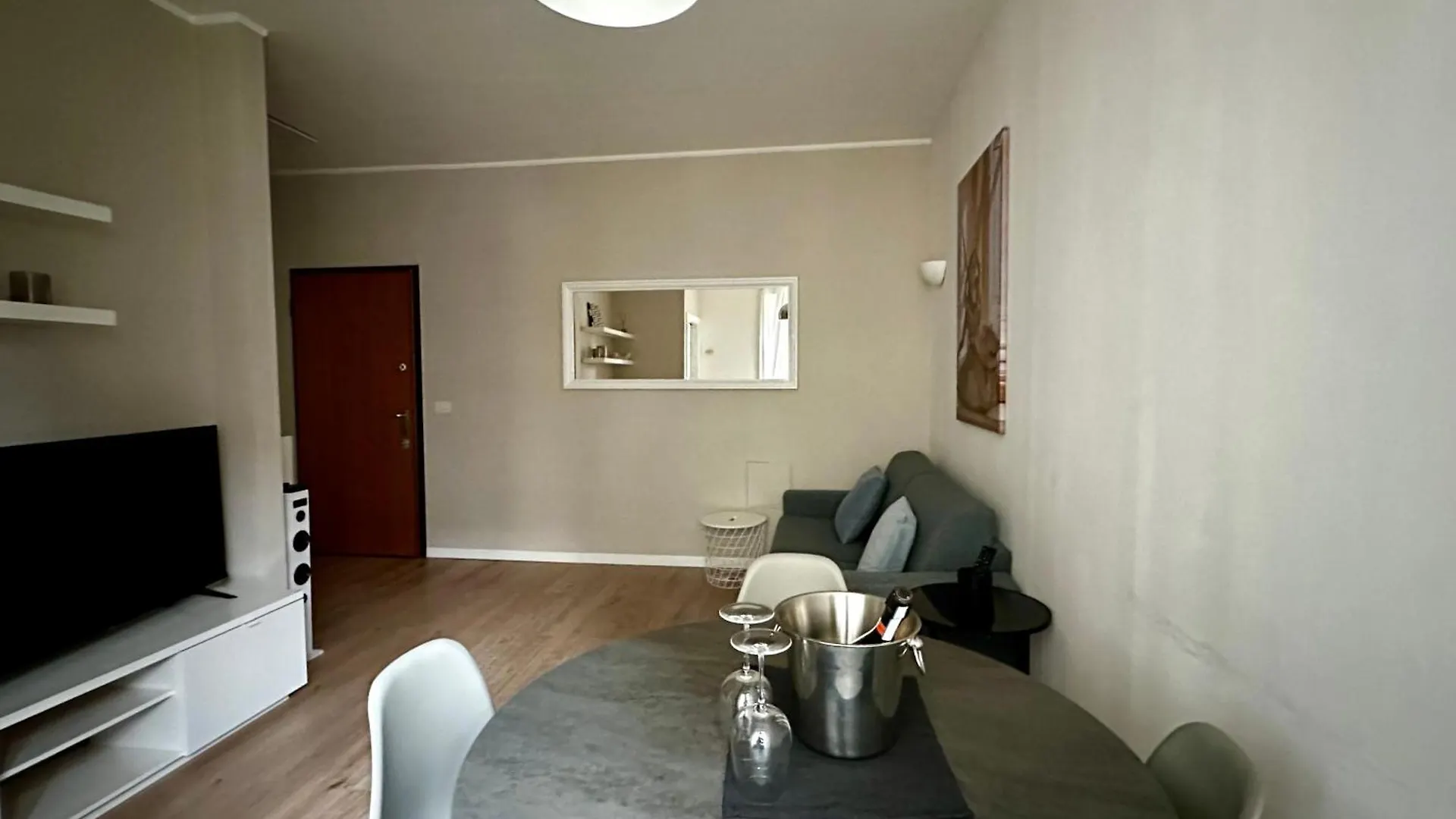 Apartment Solari Apartment, Milan Fashion Street Italy